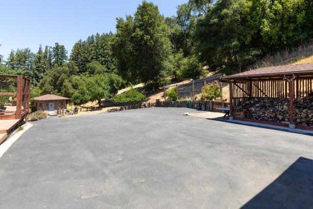 16400 Highway 9, Boulder Creek CA: https://media.crmls.org/mediaz/2a32ff9a-bfd2-4c94-883c-38e4073305cd.jpg