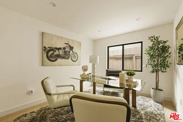 2370 Kelton Avenue, Los Angeles CA: https://media.crmls.org/mediaz/2a346c57-ed9f-4ea4-a8b4-a9415ca44705.jpg