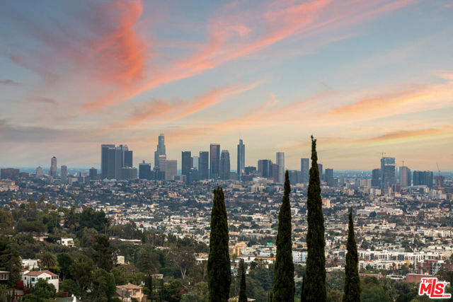 2742 Creston Drive, Los Angeles CA: https://media.crmls.org/mediaz/2a370e39-601e-4c9a-ab05-9832e67198f4.jpg