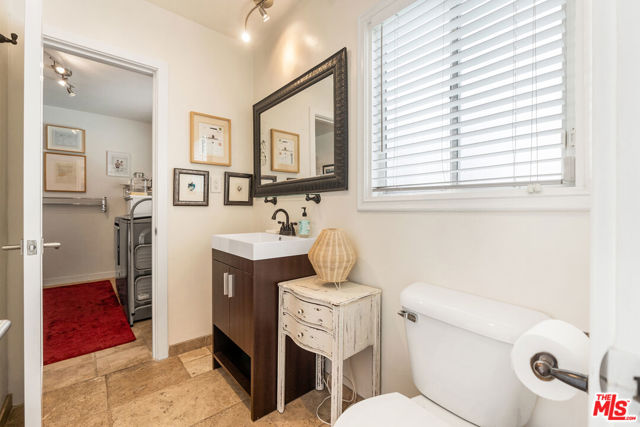 2316 Laurelmont Place, Los Angeles CA: https://media.crmls.org/mediaz/2a374e1c-a3dc-479b-b8bd-0b71ce23284c.jpg