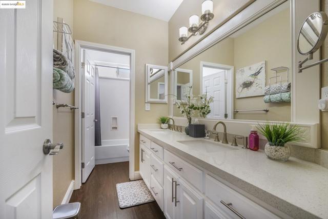 2532 Crystal Way, Antioch CA: https://media.crmls.org/mediaz/2a37fa69-55f2-4075-a202-613b6207f7a0.jpg