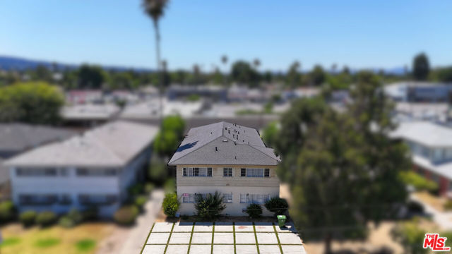 5707 Tilden Avenue, Sherman Oaks CA: https://media.crmls.org/mediaz/2a39a10c-1f1e-4fe2-8187-6541d25e75ff.jpg