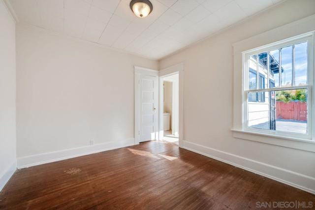 3711 29th St, San Diego CA: https://media.crmls.org/mediaz/2a3a1b29-abc3-4ce2-9ec7-5818d514bfaa.jpg