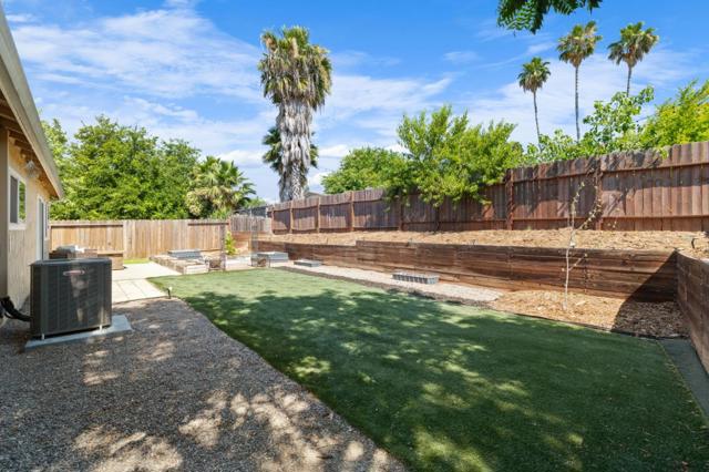 4165 Ernestine Way, North Highlands CA: https://media.crmls.org/mediaz/2a3a96c8-945d-4b78-96f8-8a894bd02d7d.jpg