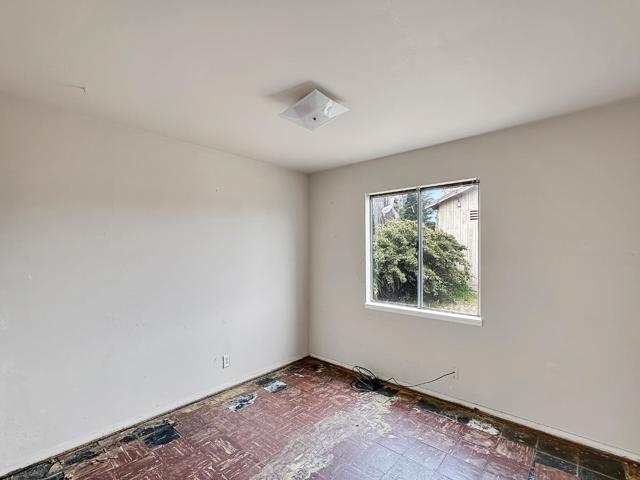 324 Glencourt Way, Pacifica CA: https://media.crmls.org/mediaz/2a3ad59d-3a65-4b8b-bf4f-aa9417b05cbf.jpg