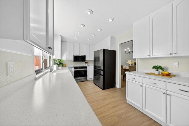 4315 Montmorency Court, San Jose CA: https://media.crmls.org/mediaz/2a3c1d4d-e5fb-4274-a88b-1a4e9833bb09.jpg