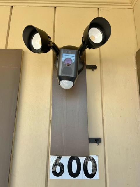 600 7th Avenue, San Mateo CA: https://media.crmls.org/mediaz/2a3c6171-814e-4ed6-af80-91a81c99fec8.jpg