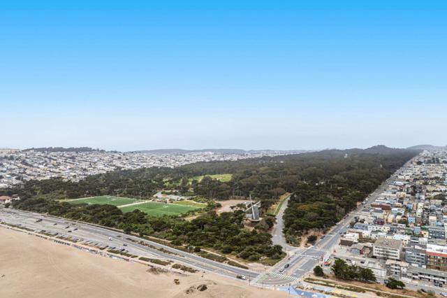 4532 Irving Street, San Francisco CA: https://media.crmls.org/mediaz/2a3c923b-13cf-4fad-9fe6-667946758455.jpg