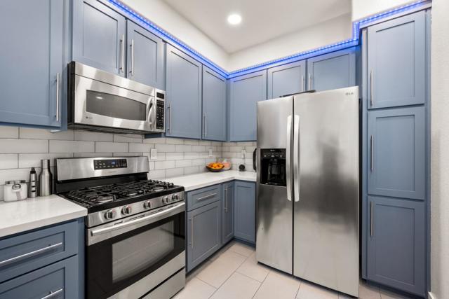 2372 Donner Pass Avenue, Sacramento CA: https://media.crmls.org/mediaz/2a3c9753-67ca-473c-a0c1-83886de401e4.jpg