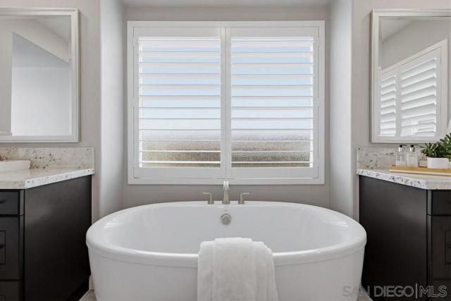 Image 37 of 48 For 6682 Elegante Way