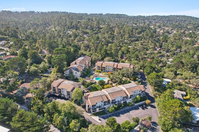 4205 Golden Oaks Lane, Monterey CA: https://media.crmls.org/mediaz/2a3d3f7b-219b-4c3f-b840-6f5e91df03ab.jpg