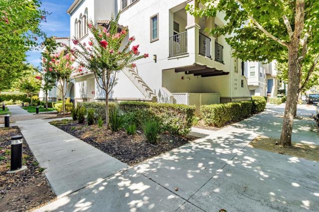 59 Bassett Street, San Jose CA: https://media.crmls.org/mediaz/2a3e72ff-8031-4f85-bac8-c6bb13c42f6b.jpg