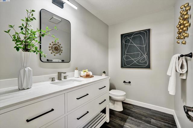 4374 Valley Ave, Pleasanton CA: https://media.crmls.org/mediaz/2a3f74be-3ec0-41a0-bb66-a53eeb9482fd.jpg