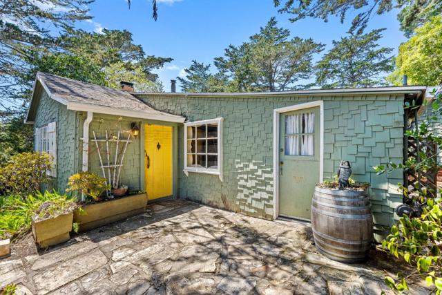 0 Santa Fe 6 SW of Ocean Avenue, Carmel CA: https://media.crmls.org/mediaz/2a4079f0-e03c-4af9-8348-236aff53b30d.jpg