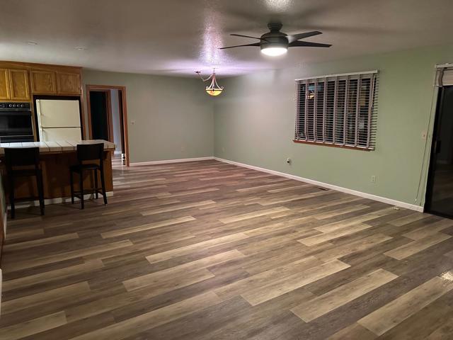1670 Sausalito Drive, Hollister CA: https://media.crmls.org/mediaz/2a40cb39-548e-4d2b-adb1-2b25ba220731.jpg