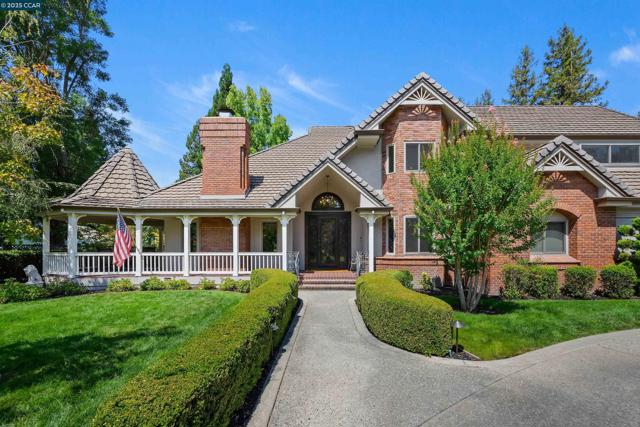 4405 Deer Ridge Rd, Danville CA: https://media.crmls.org/mediaz/2a40f0ce-dc64-4fbc-90b1-2d939a07d177.jpg