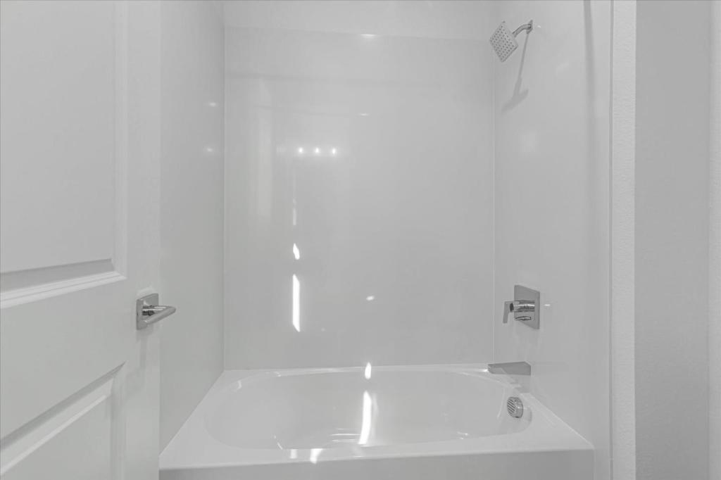 https://media.crmls.org/mediaz/2a414866-0c70-48e4-9c54-db22cf9c625a.jpg?preset=X-Large