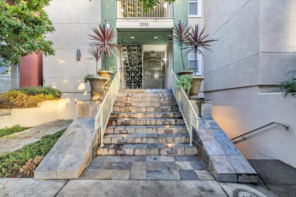 2330 University Avenue #350