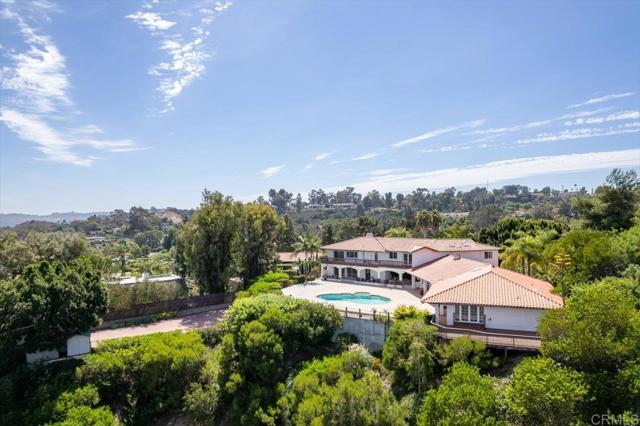 Detail Gallery Image 3 of 24 For 277 via Del Cerrito, Encinitas,  CA 92024 - 5 Beds | 5 Baths