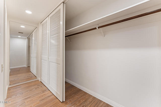 Detail Gallery Image 16 of 27 For 960 San Pasqual St #210,  Pasadena,  CA 91106 - 2 Beds | 3 Baths