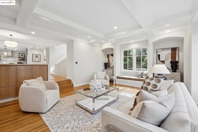 Image 12 of 60 For 5980 Harbord Dr