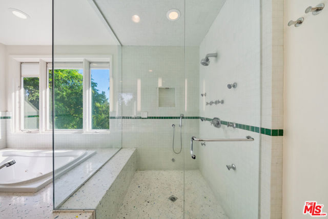10148 Angelo Circle, Beverly Hills CA: https://media.crmls.org/mediaz/2a44bbb7-1667-4966-a38a-88aa1e4511cf.jpg