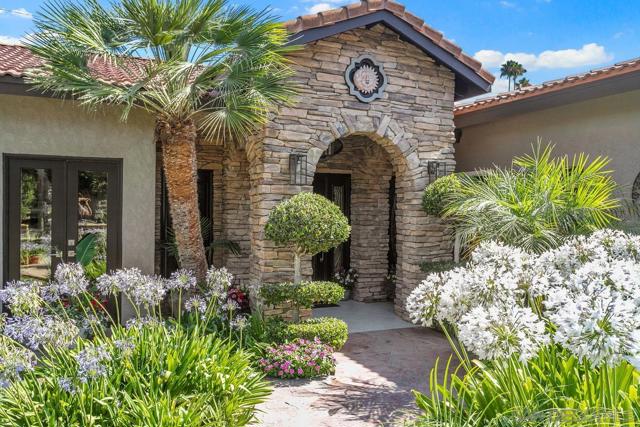 4716 S Mission Rd, Fallbrook CA: https://media.crmls.org/mediaz/2a44dd34-2563-4dbb-b5b3-2f508d755c2d.jpg