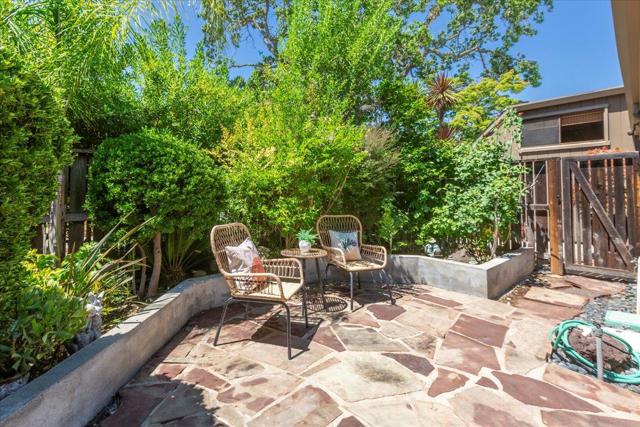 56 Citation Drive, Los Altos CA: https://media.crmls.org/mediaz/2a4508ec-e0c6-4108-94f4-665e1271709e.jpg