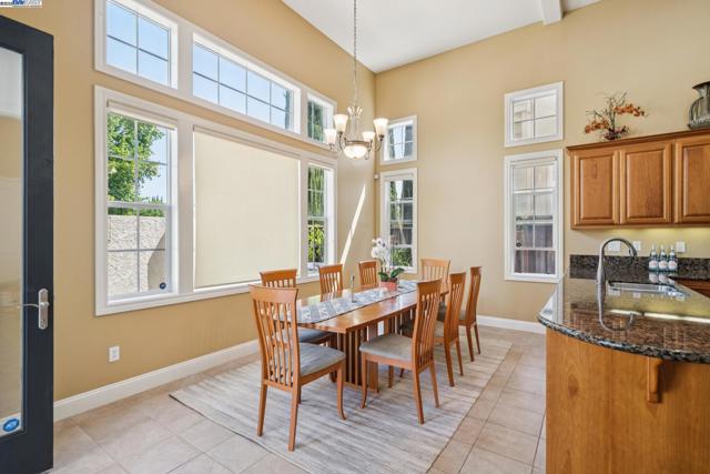 3463 Rimini Ln, Dublin CA: https://media.crmls.org/mediaz/2a453894-81c0-4dc1-abe3-1aa512652c0d.jpg