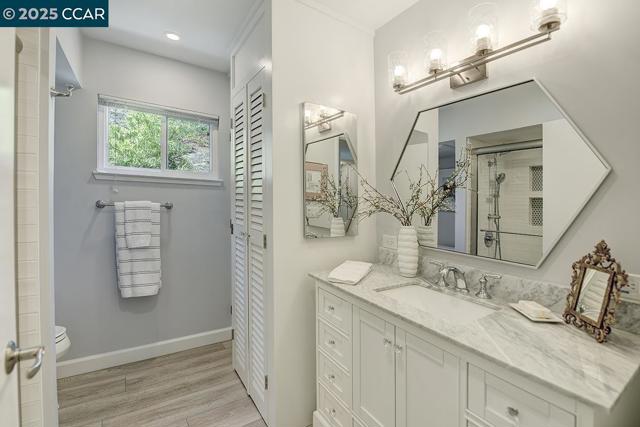 2017 Oakmont Way, Walnut Creek CA: https://media.crmls.org/mediaz/2a45a776-9c0f-4db5-820f-0d459ce470ff.jpg
