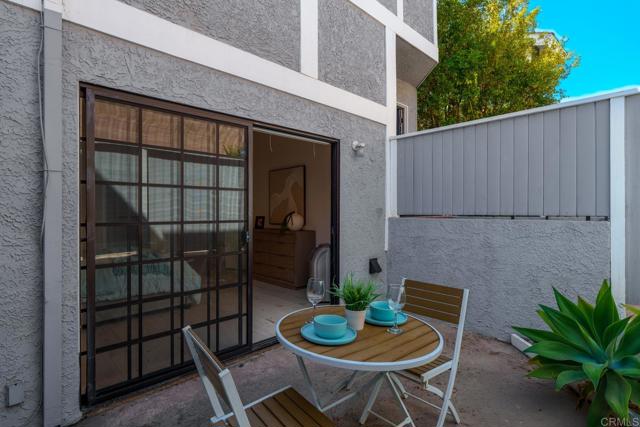 Detail Gallery Image 44 of 55 For 2021 Carnegie Ln #APT 7,  Redondo Beach,  CA 90278 - 3 Beds | 2/1 Baths
