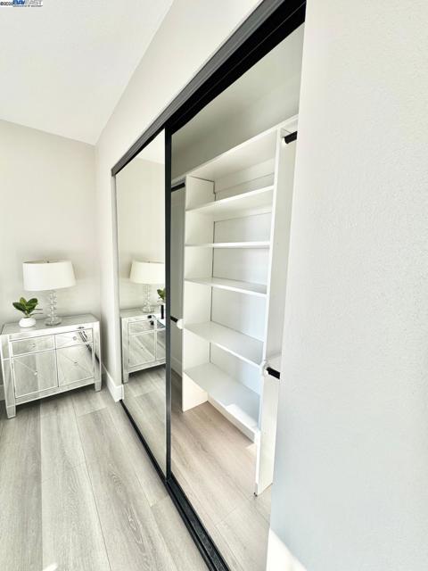 20595 Center St, Castro Valley CA: https://media.crmls.org/mediaz/2a45fee6-bae9-48d9-a829-d8bec1b22f73.jpg