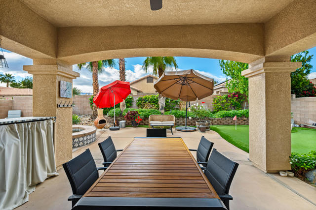 45595 Banff Springs Street, Indio CA: https://media.crmls.org/mediaz/2a4634a3-09ad-4d64-b61f-c4eac52df2f5.jpg