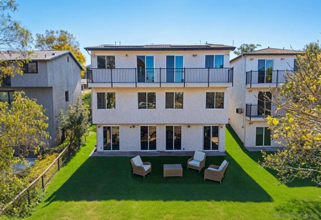 490 Lado De Loma Dr #1-4, Vista CA: https://media.crmls.org/mediaz/2a466ec3-ecd2-48b7-abf6-6bc1b36ebf1f.jpg