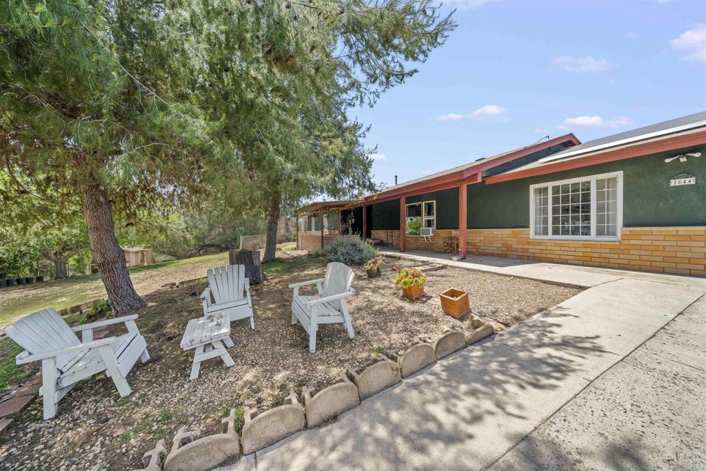 1644 Cuatro Lane