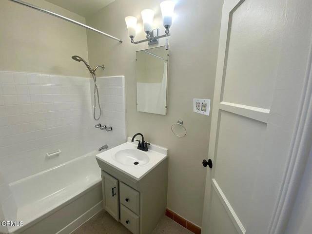 1420 E Wilson Avenue, Glendale CA: https://media.crmls.org/mediaz/2a4918d5-bc50-4a81-a2e0-dfb2b1490fd3.jpg