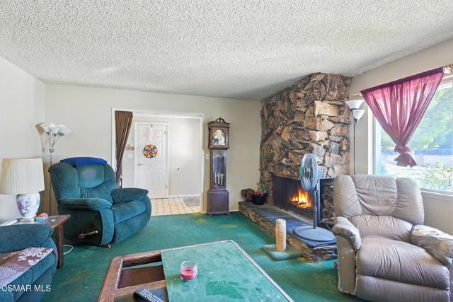 2049 Stanford Drive, Simi Valley CA: https://media.crmls.org/mediaz/2a496ca2-731e-463d-a7d5-334a767164f5.jpg