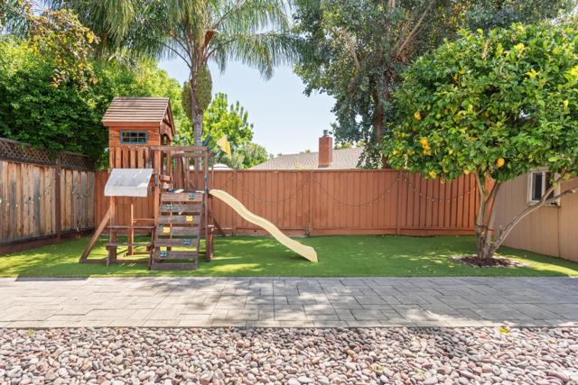 Image 27 of 37 For 6112 Del Canto Drive