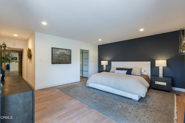 3608 Hampstead Road, La Canada Flintridge CA: https://media.crmls.org/mediaz/2a4b244b-f4a9-4ff5-8229-2c6303e46679.jpg