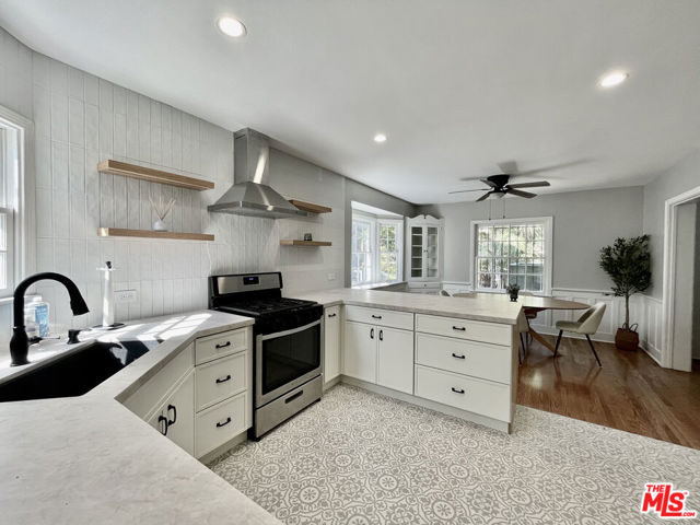 1436 S Spaulding Avenue, Los Angeles CA: https://media.crmls.org/mediaz/2a4b3abd-8c83-4e69-b647-306039f854b0.jpg