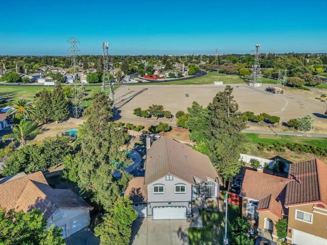 3706 Leilani Lane, Stockton CA: https://media.crmls.org/mediaz/2a4c59c3-d97b-4400-bdaa-d0955e819f85.jpg