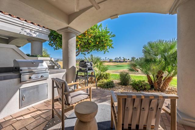 56300 Pebble Beach, La Quinta CA: https://media.crmls.org/mediaz/2a4c61ee-4e62-4134-bfb1-04e3af143aad.jpg