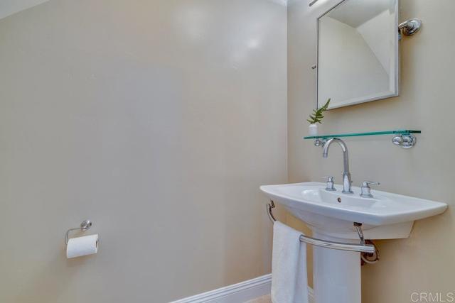 Detail Gallery Image 42 of 57 For 4529 Cove Dr #101,  Carlsbad,  CA 92008 - 4 Beds | 3/1 Baths