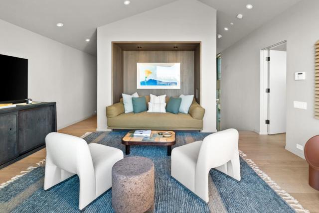 345 Oxford Way, Santa Cruz CA: https://media.crmls.org/mediaz/2a4e3bec-e8e5-4000-9c58-0b84a196c2e5.jpg