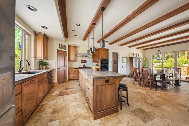 Detail Gallery Image 7 of 74 For 11782 Betsworth Rd, Valley Center,  CA 92082 - 4 Beds | 3 Baths