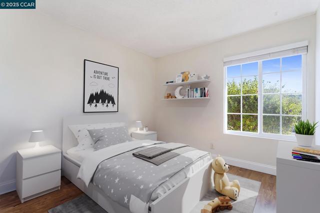 1769 Redwood Rd, Hercules CA: https://media.crmls.org/mediaz/2a4ed4d1-26a6-4078-a364-e2b94c363bc2.jpg