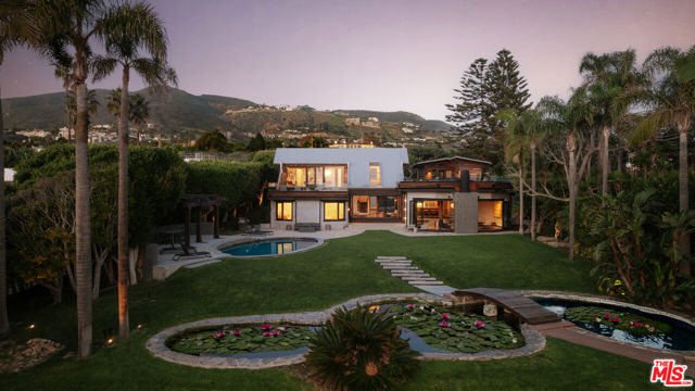 5 Bed Home for Sale in Malibu, California