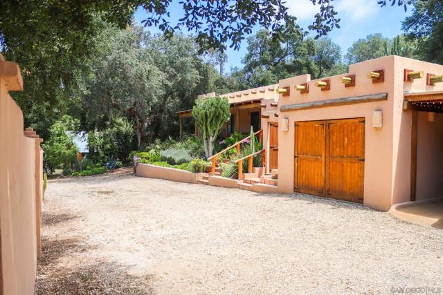 1511 Alpine Terrace Rd, Alpine CA: https://media.crmls.org/mediaz/2a502672-3fd6-4325-a4f6-1e75392a7920.jpg