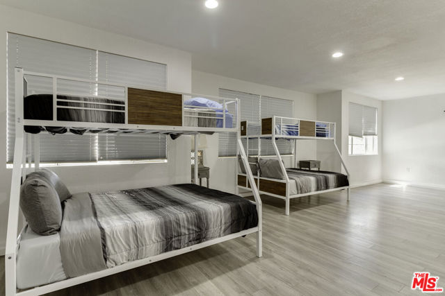 11812 RANDALL Street, Sun Valley CA: https://media.crmls.org/mediaz/2a507b08-ec4b-44c6-b440-8f807834c6f5.jpg