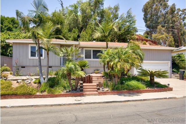 4452 Revillo Dr, San Diego CA: https://media.crmls.org/mediaz/2a5104ef-a66e-4156-9ac8-4b9261e7b22d.jpg